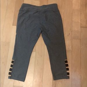 Capri gray yoga pant S